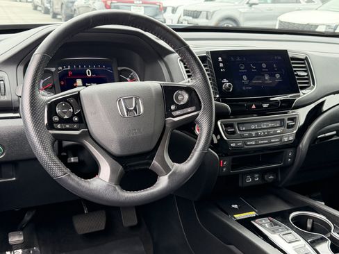 Used 2024 Honda Passport Black Edition image 26