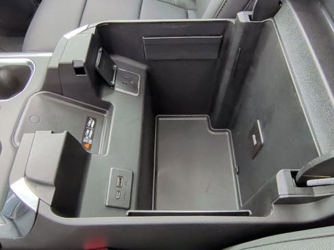 New 2026 GMC Sierra 1500 SLT image 34