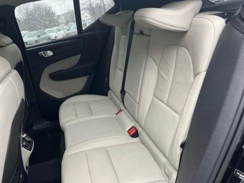 Used 2023 Volvo XC40 B5 Plus w/ Driver Assist Package image 6