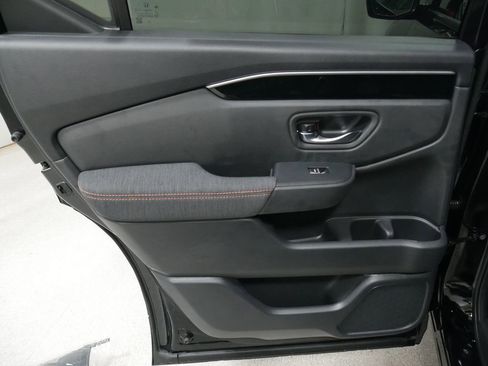 New 2025 Honda Pilot Sport image 20