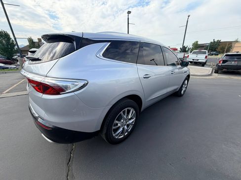 Used 2022 Buick Enclave Premium w/ Surround and Sites Package AWD/4WD image 3