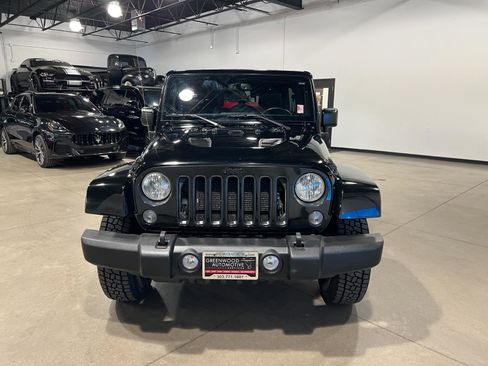 Used 2015 Jeep Wrangler Unlimited Sahara AWD/4WD image 8