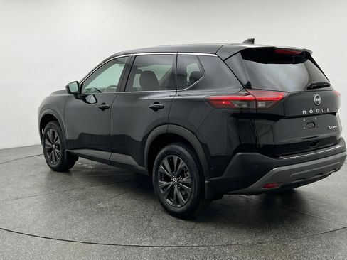 Used 2023 Nissan Rogue SV AWD/4WD image 6