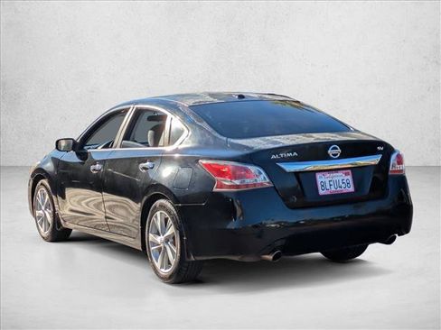 Used 2015 Nissan Altima 2.5 SV image 7