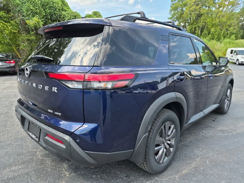 Used 2023 Nissan Pathfinder SV w/ Cargo Package AWD/4WD image 7