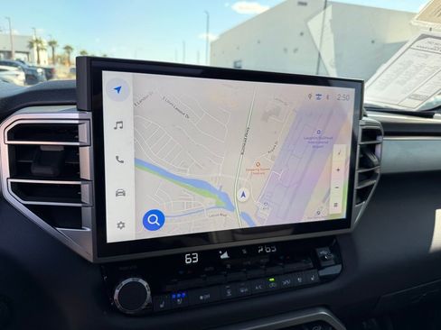 Used 2025 Toyota Tundra Limited AWD/4WD image 28