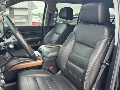 Used 2019 GMC Yukon XL Denali AWD/4WD image 14