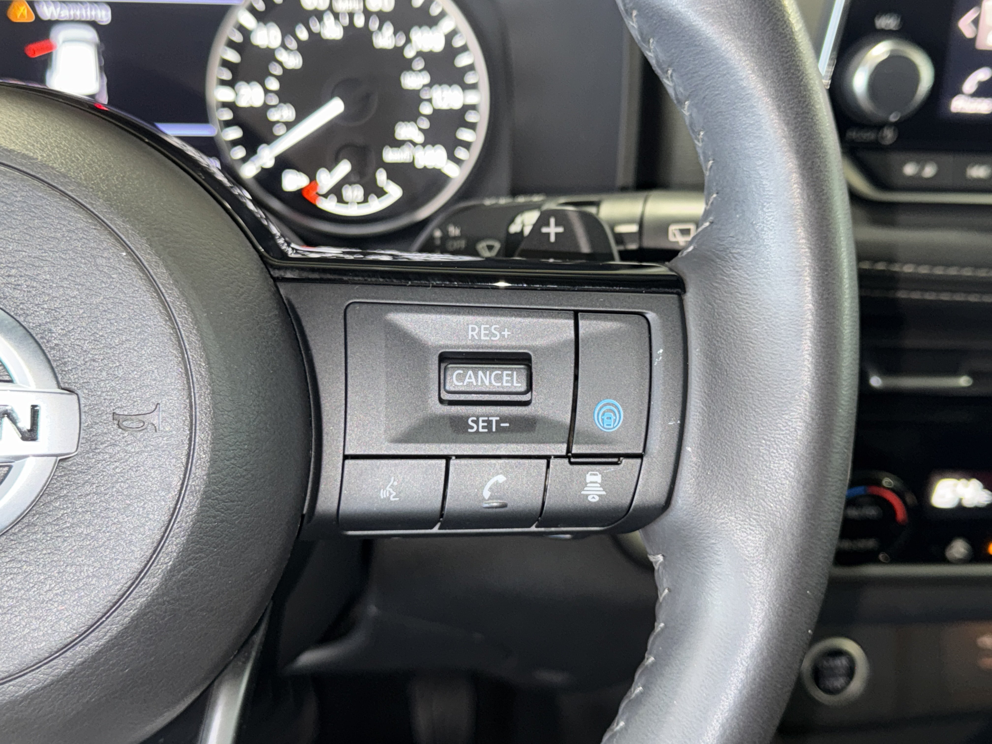 Used 2021 Nissan Rogue SV w/ Premium Package FWD image 23