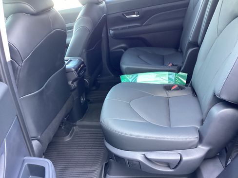 New 2026 Toyota Grand Highlander AWD image 5