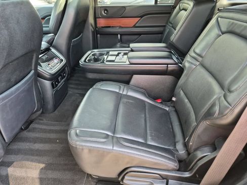 Used 2018 Lincoln Navigator Reserve AWD/4WD image 20