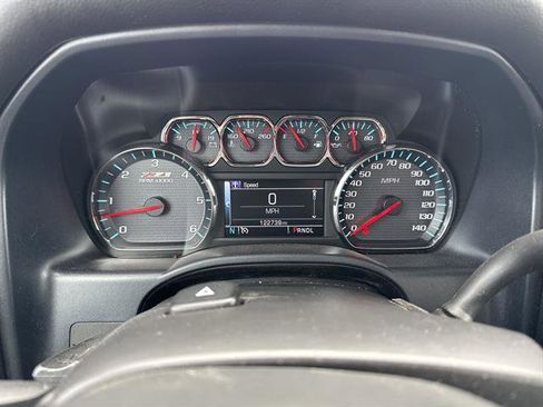 Used 2018 Chevrolet Silverado 1500 LT w/ Midnight Edition image 10