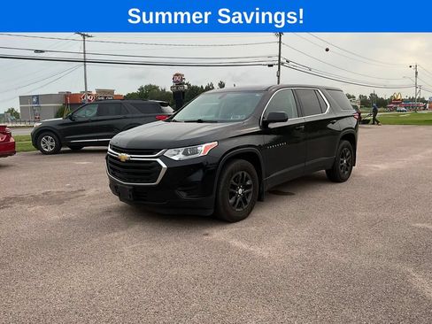 Used 2019 Chevrolet Traverse LS AWD/4WD image 3