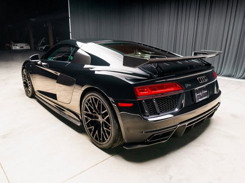 Used 2017 Audi R8 V10 plus image 12