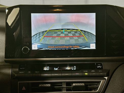 Used 2025 Toyota Camry LE FWD image 25