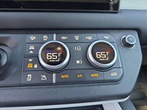 Used 2025 Land Rover Defender 110 S AWD/4WD image 22
