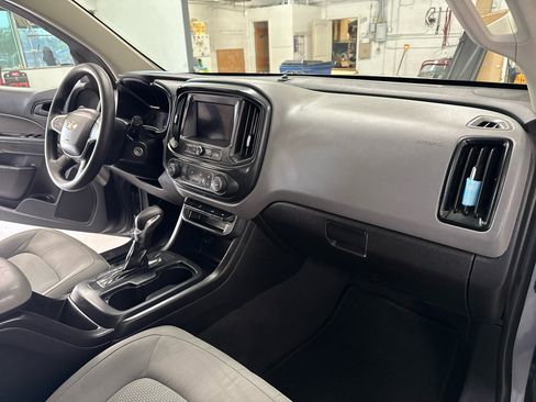 Used 2022 Chevrolet Colorado W/T w/ WT Convenience Package image 45