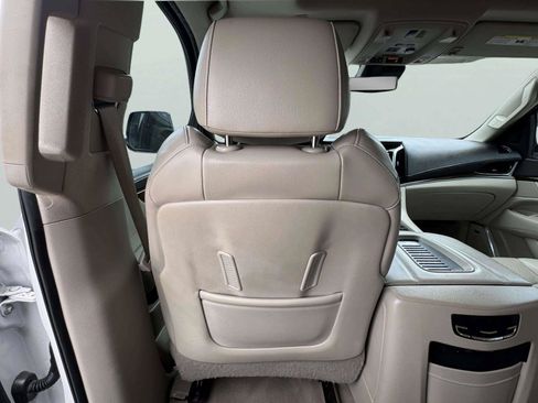 Used 2020 Cadillac Escalade Premium Luxury AWD/4WD image 42