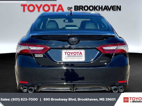 Used 2020 Toyota Camry XSE FWD image 4