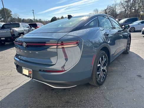 Used 2026 Toyota Crown XLE image 6