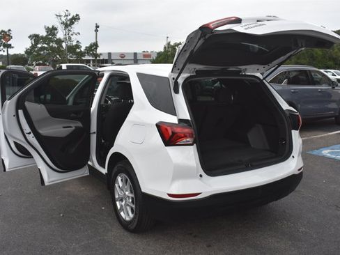 Used 2024 Chevrolet Equinox LS FWD image 15