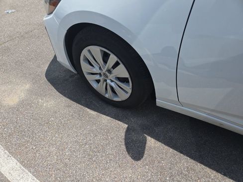 Used 2025 Nissan Sentra S FWD image 10
