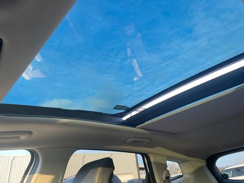 Used 2025 Kia Sportage EX w/ Premium Package image 12