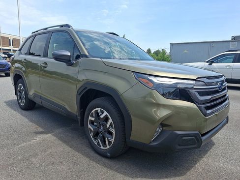New 2026 Subaru Forester Premium AWD/4WD image 2