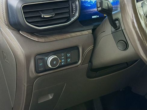 Used 2020 Ford Explorer Platinum image 12