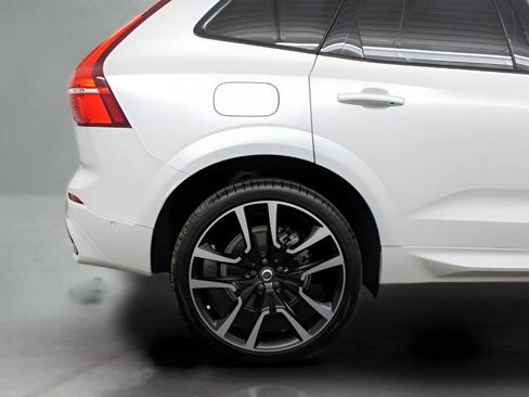 Certified 2023 Volvo XC60 B5 Ultimate w/ Climate Package image 73