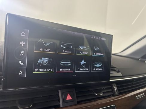 Used 2023 Audi A4 2.0T Premium w/ Convenience Package image 23