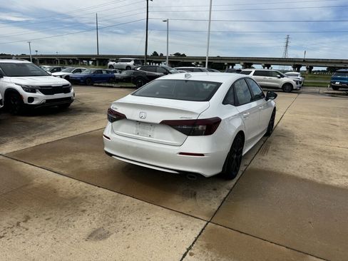 Used 2025 Honda Civic Sport image 17