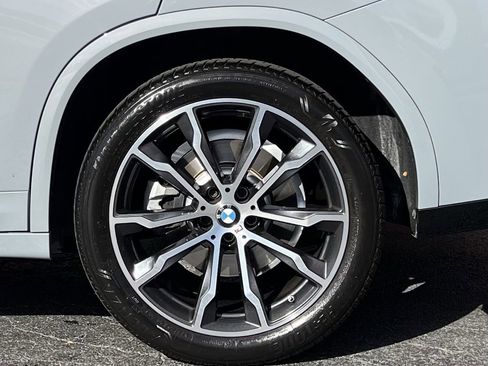 Used 2022 BMW X4 xDrive30i w/ M Sport Package 2 image 6