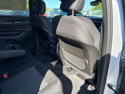 Used 2024 Jeep Grand Cherokee Laredo X w/ Luxury Tech Group I AWD/4WD image 46