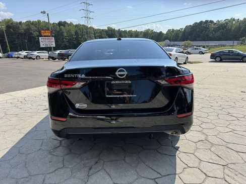 Used 2025 Nissan Sentra SV FWD image 11
