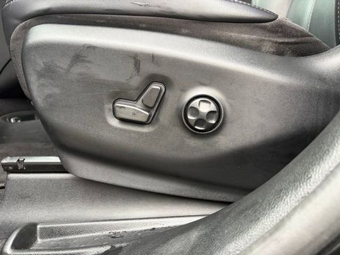 Used 2023 Chrysler Pacifica Touring-L w/ S Appearance Package image 29