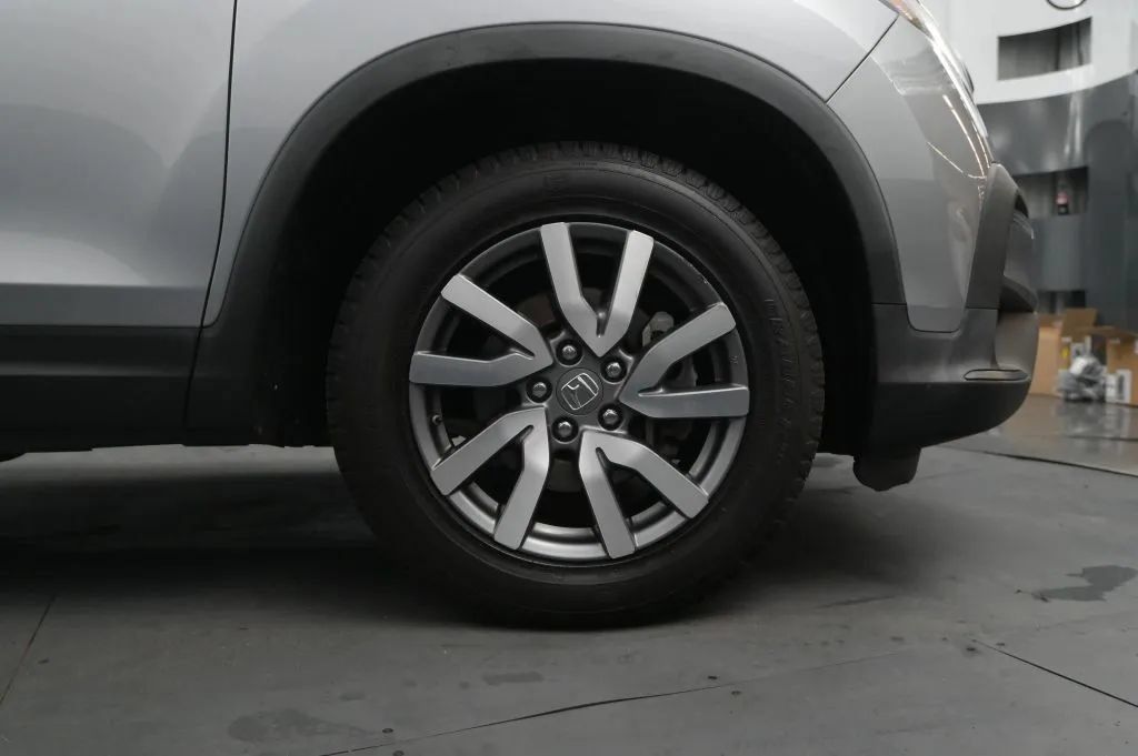 Used 2020 Honda Pilot EX image 18