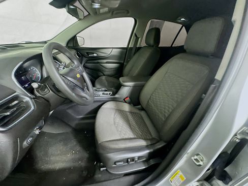 Used 2018 Chevrolet Equinox LT image 13