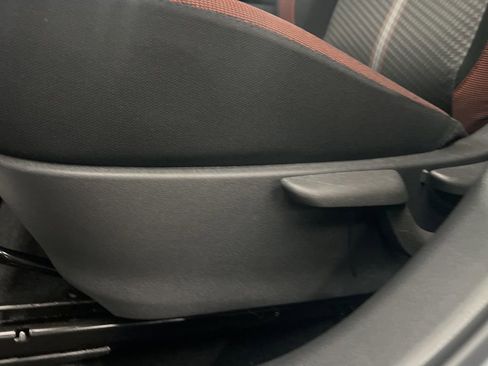 New 2025 Nissan Versa SR image 25