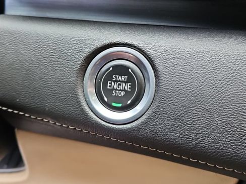 Used 2021 Cadillac Escalade Premium Luxury w/ Performance Package AWD/4WD image 18