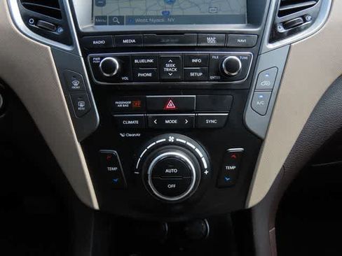 Used 2017 Hyundai Santa Fe Sport w/ 2.4L Tech Package 04 AWD/4WD image 26