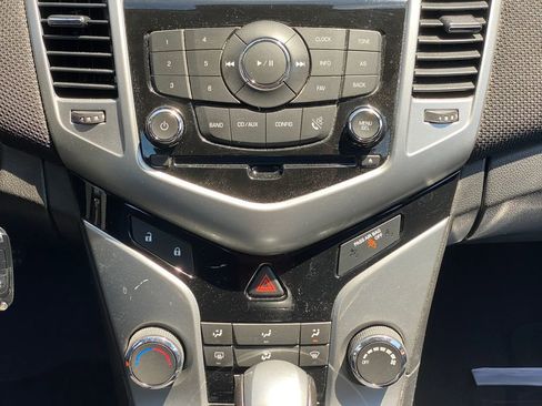 Used 2013 Chevrolet Cruze LT FWD image 21