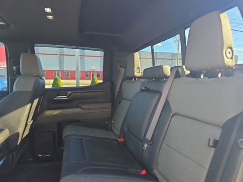 Used 2023 Chevrolet Silverado 1500 ZR2 w/ Technology Package image 15