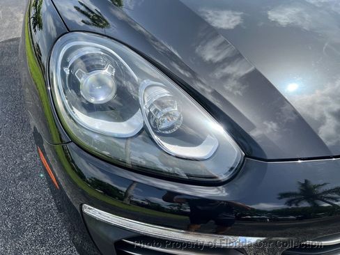 Used 2016 Porsche Cayenne image 25