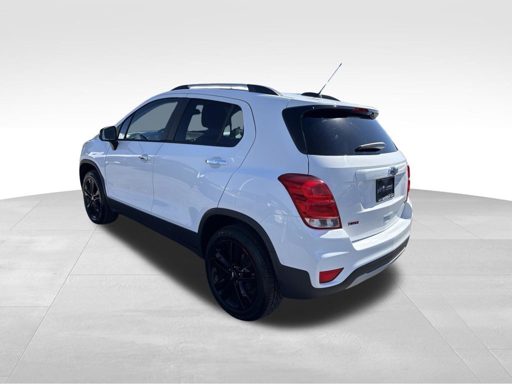 Used 2018 Chevrolet Trax LT w/ Redline Edition AWD/4WD image 8