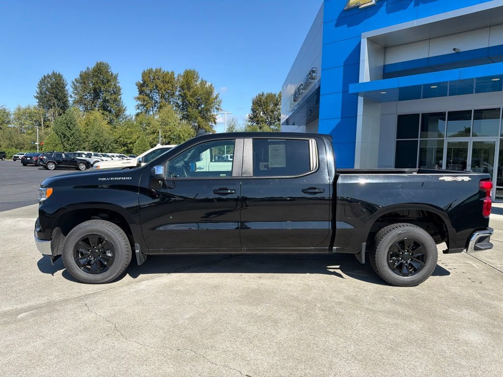 Used 2025 Chevrolet Silverado 1500 LT AWD/4WD image 2