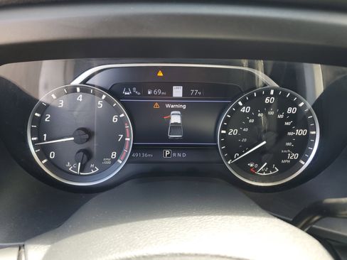 Used 2021 Nissan Titan SV w/ SV Convenience Package image 32