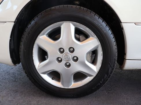 Used 2005 Lexus LS 430 image 41