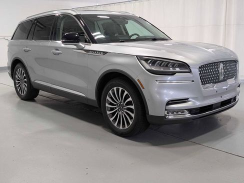 Used 2020 Lincoln Aviator Reserve w/ Equipment Group 201A image 6