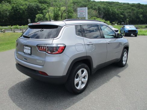 Certified 2021 Jeep Compass Latitude w/ Convenience Group AWD/4WD image 5