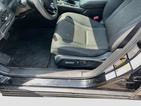Used 2024 Honda Accord EX image 18